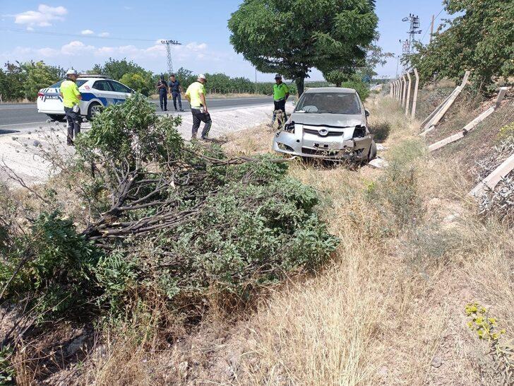 Malatya'da kontrolden çıkan otomobildeki 4 kişi yaralandı G1