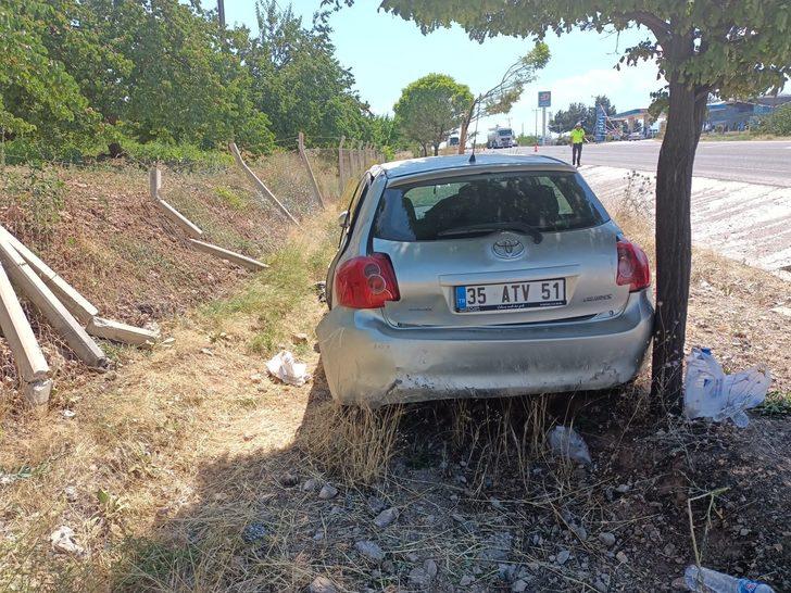 Malatya'da kontrolden çıkan otomobildeki 4 kişi yaralandı G3