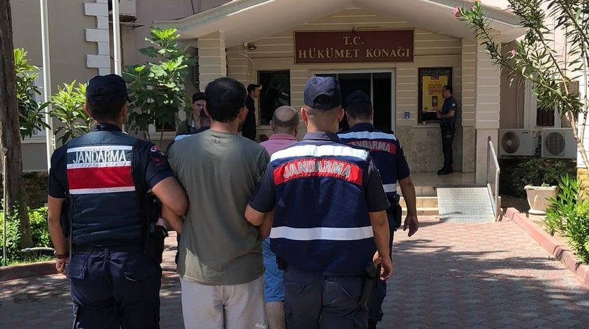 Antalya'da otellerden para kasası çaldıkları iddiasıyla 2 zanlı tutuklandı