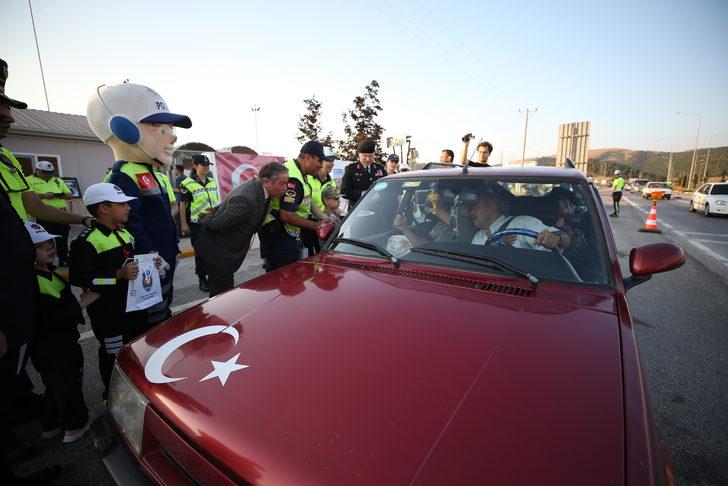 Balıkesir Valisi Şıldak, bayram öncesi trafik denetimine katıldı G5