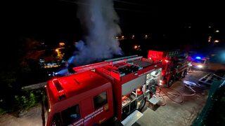 Sakarya'da bir evde çıkan yangını itfaiye söndürdü