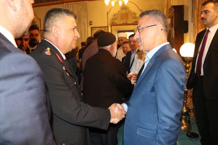 Cumhurbaşkanı Yardımcısı Fuat Oktay, bayram namazını Yozgat'ta kıldı G2