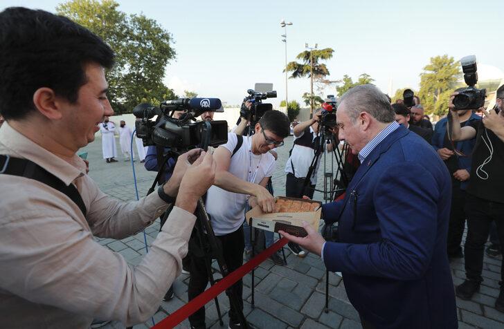TBMM Başkanı Mustafa Şentop, bayram namazını Ayasofya-i Kebir Camii'nde kıldı G3