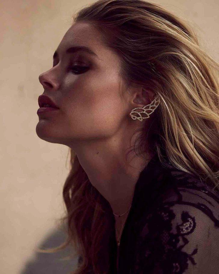 Yine iç çamaşırlarıyla ve yine seksi! G2