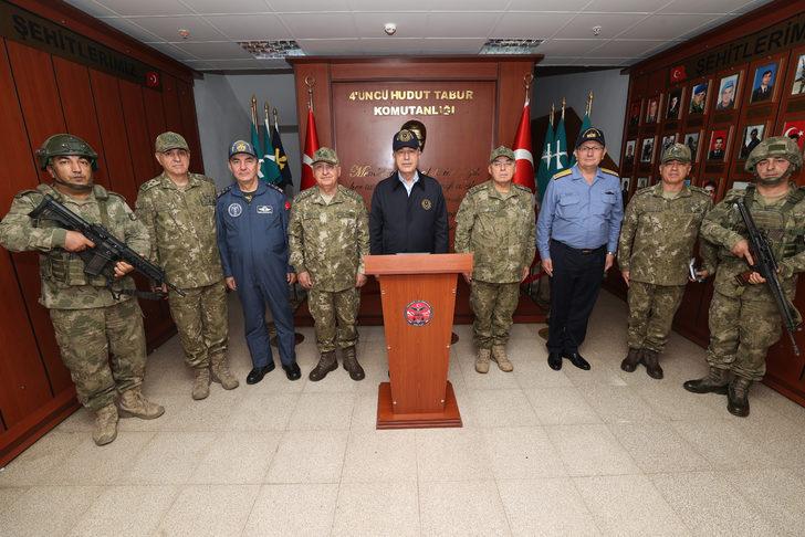 Milli Savunma Bakanı Akar ve komutanlar Dağlıca'da incelemelerde bulundu G1