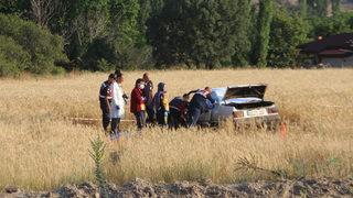 Kütahya'da tarlaya devrilip, yanan otomobilin sürücüsü öldü