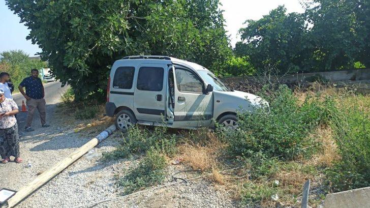 Manisa'da otomobille hafif ticari araç çarpıştı, 10 kişi yaralandı G2