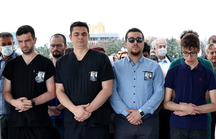 Türkiye'nin ilk beyin cerrahlarından Prof. Dr. Gökalp son yolculuğuna uğurlandı G4