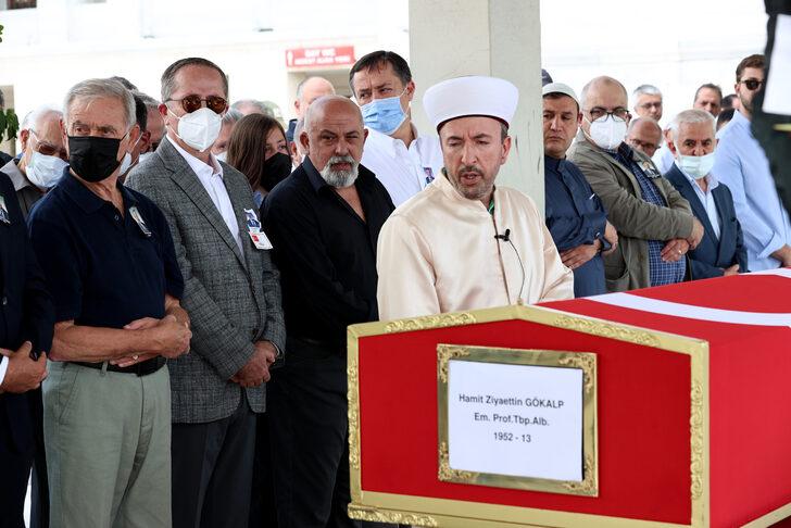 Türkiye'nin ilk beyin cerrahlarından Prof. Dr. Gökalp son yolculuğuna uğurlandı G5