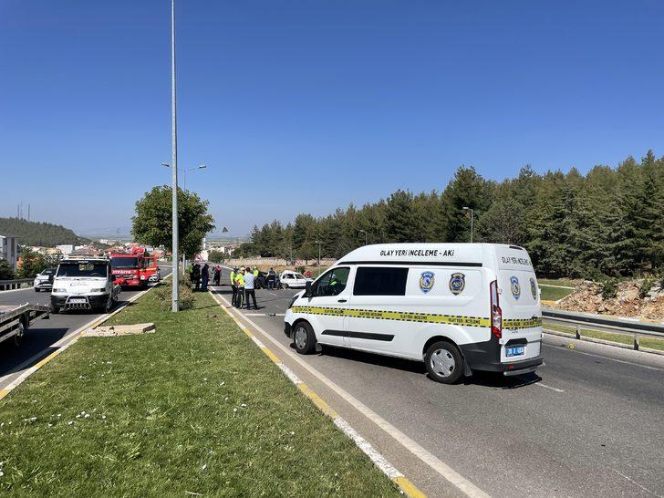 Denizli'de iki otomobilin çarpıştığı kazada 1 kişi öldü, 7 kişi yaralandı G2