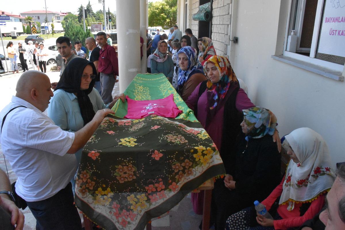 Ordu'da denizde boğulan 10 yaşındaki &ccedil;ocuğun cenazesi defnedildi