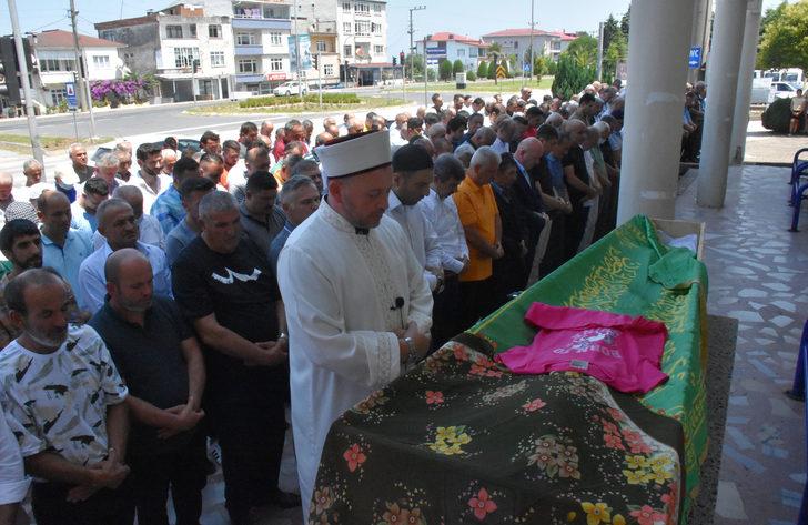 Ordu'da denizde boğulan 10 yaşındaki çocuğun cenazesi defnedildi G5