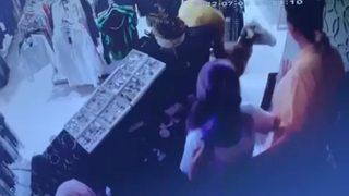 Kurbanlık koyun mağazaya girince herkes büyük panik yaşadı