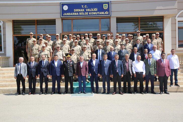 Şırnak Valisi Bilgin, güvenlik güçleri ve vatandaşların bayramını kutladı G3