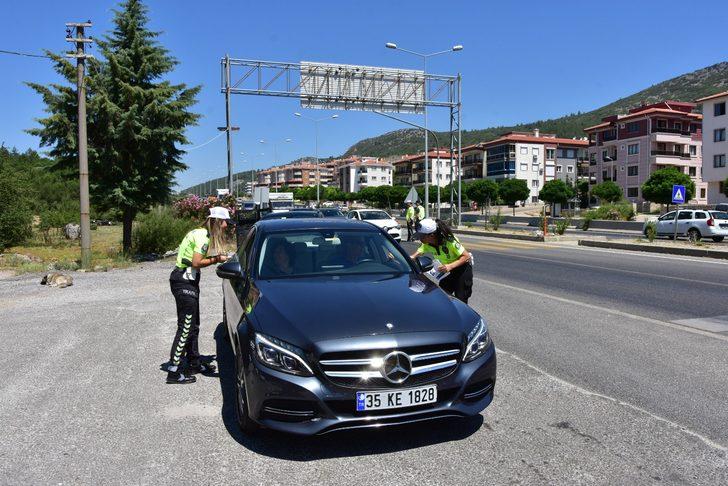 Muğla'da bayram yoğunluğu yaşanan güzergahlarda trafik denetimi artırıldı G3
