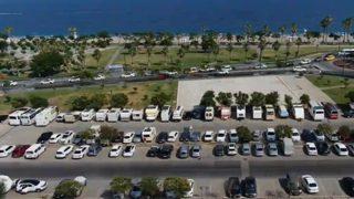 Turistleri bile kıskandırdılar! Karavan tatilcileri Antalya’ya akın etti