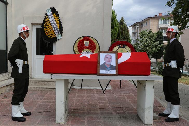 Edirneli Kore gazisi arsasını bağışladığı camiden son yolculuğuna uğurlandı G1