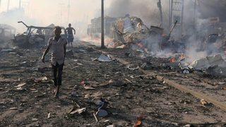 Somali'de iki büyük patlama birden!