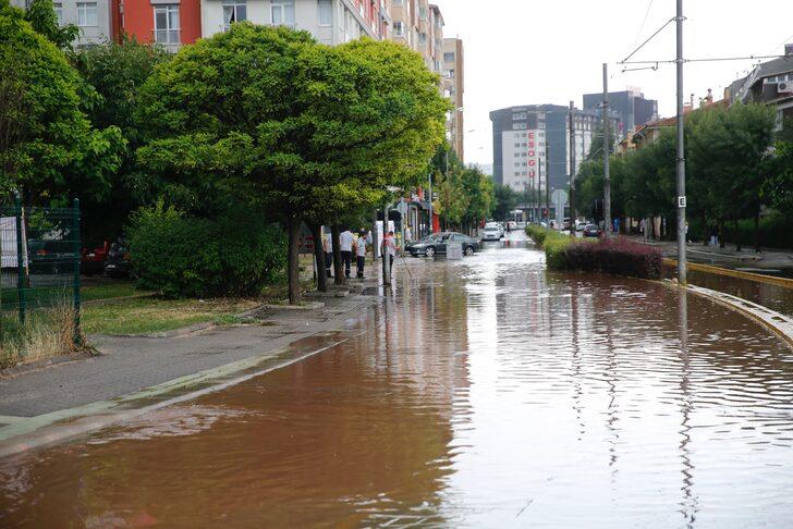 Eskişehir'de sağanak, su baskınlarına neden oldu G2
