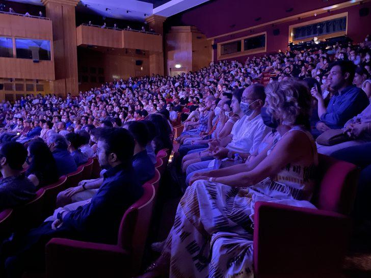 Crosscurrents Trio, CRR'de konser verdi G4