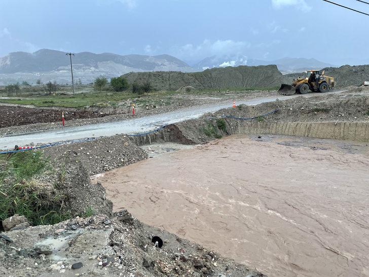 Bolu Valisi Erkan Kılıç, Göynük'te taşkın yaşanan alanları inceledi: G5