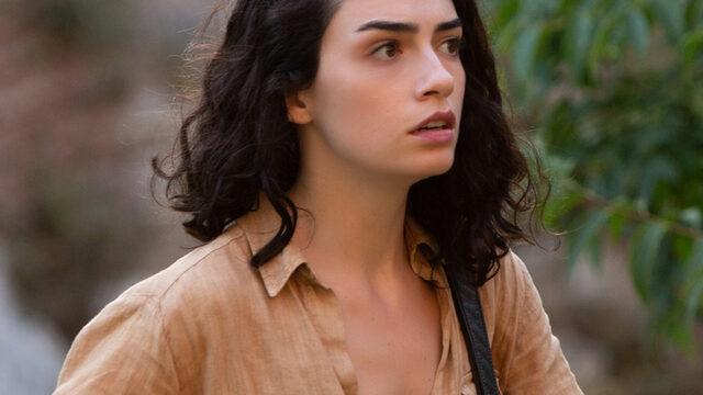 Hazar Ergüçlü'nün bikinisi tartışma yarattı! Aşkım hiç giymeseydin