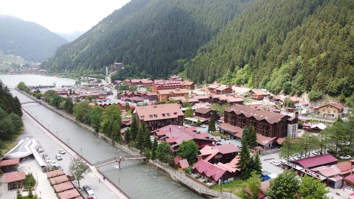 Trabzon Uzungöl’e turist akını! 'Konaklayacak yer kalmadı' G4