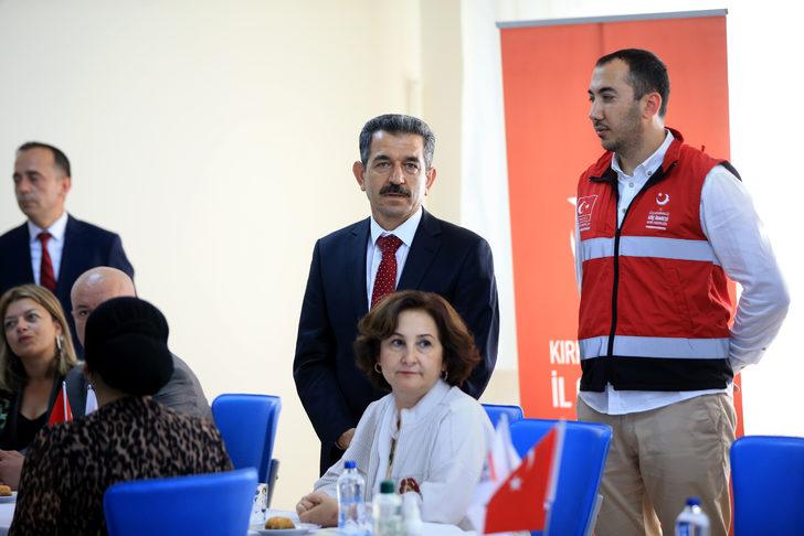 Kırklareli Valisi Birol Ekici, savaş mağdurlarıyla bayramlaştı G2