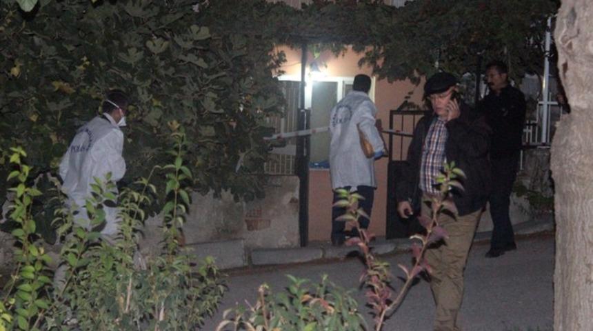 Denizli'de dehşet! Annesini keserle &ouml;ld&uuml;rd&uuml;