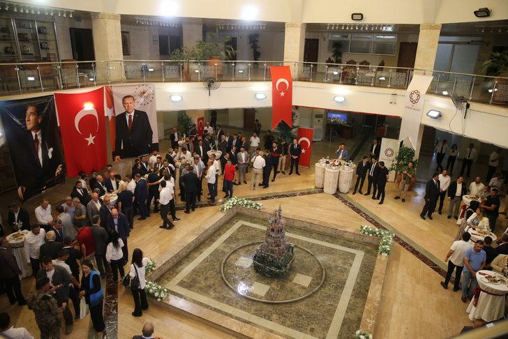 Mardin'de farklı dil ve dine mensup vatandaşlar bayramlaşma programında buluştu G3