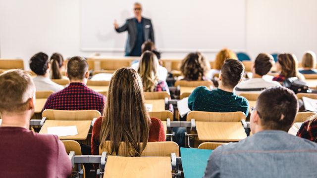 Bankacılık ve Sigortacılık mezunları ne iş yapar? Bankacılık ve Sigortacılık bölümü mezunları iş imkanları nelerdir, nerelerde çalışır?