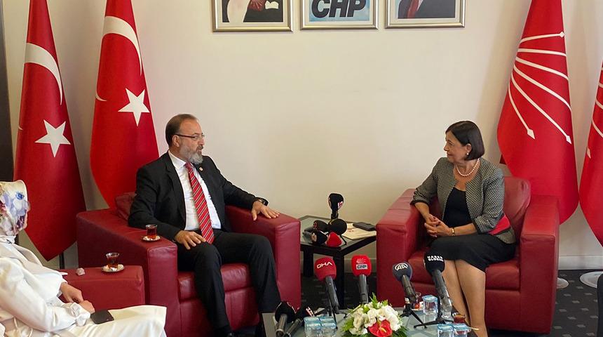 AK Parti, CHP'yi ziyaret etti! G&ouml;r&uuml;şmeye bu tartışma damga vurdu