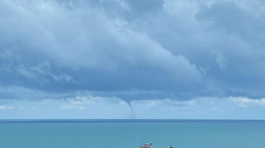 Bartın'da korkutan hortum