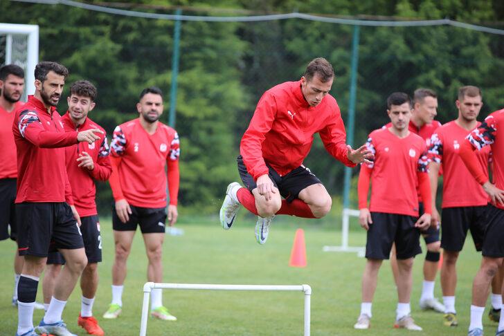 Sivasspor yeni sezon hazırlıklarını Gerede'de sürdürüyor G3
