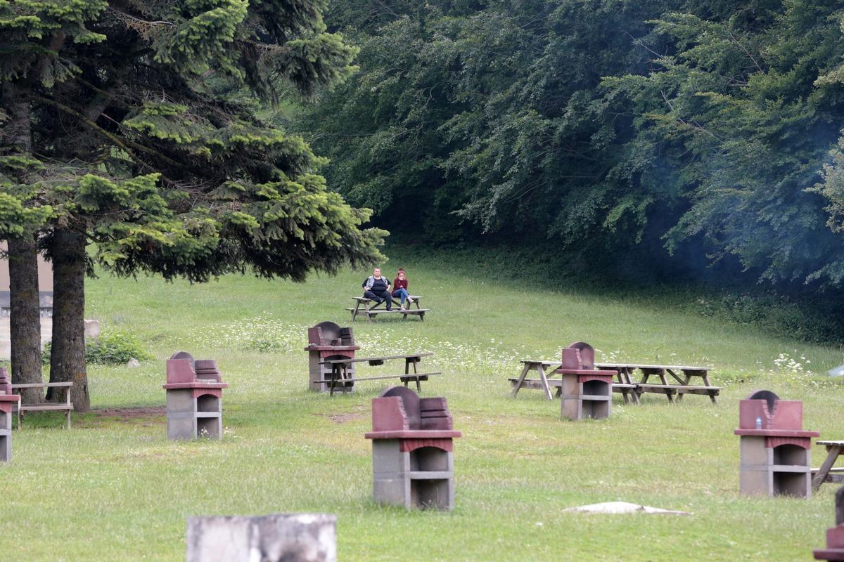 Abant sağanak nedeniyle bayramı sakin ge&ccedil;iriyor