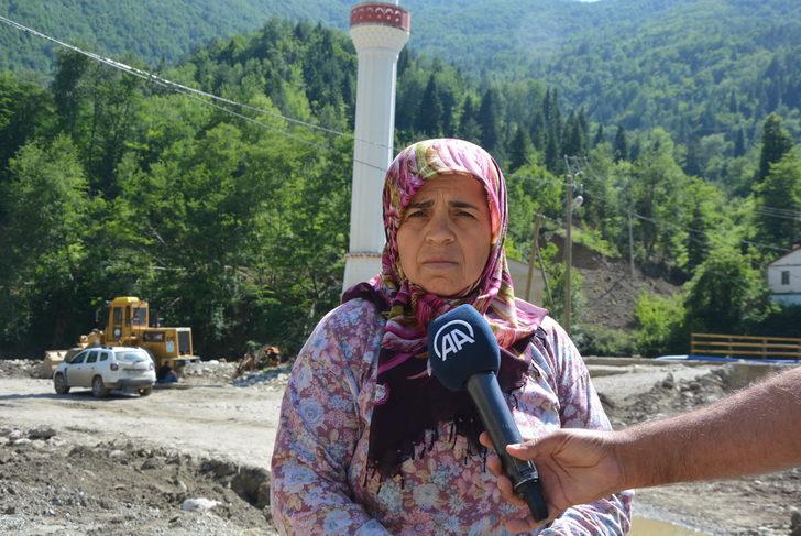 Kastamonu'da camisi yıkılan minare iki selde de ayakta kaldı G5
