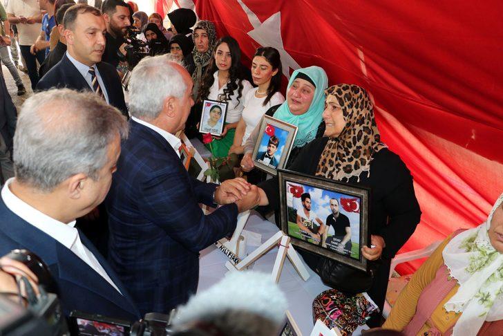 İçişleri Bakan Yardımcısı Mehmet Ersoy, Diyarbakır annelerini ziyaret etti: G4