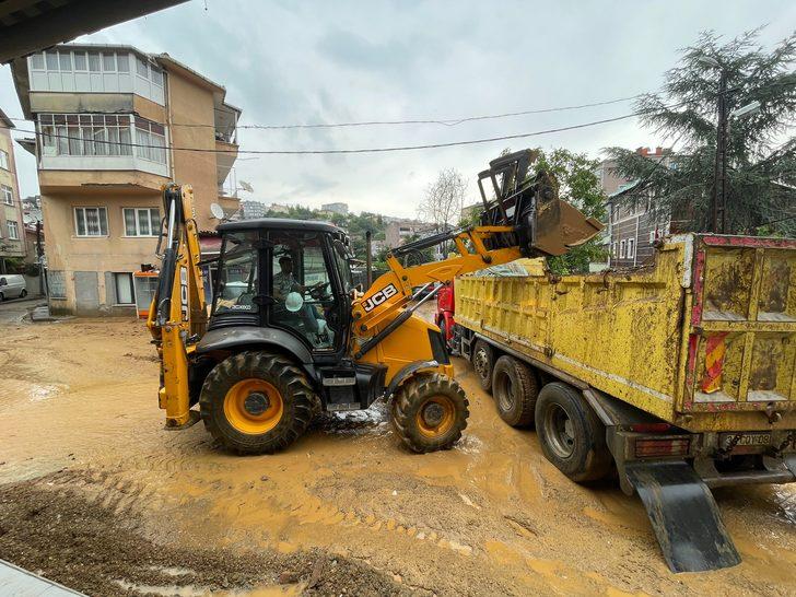 İstanbul'daki yağışta Sarıyer'deki bir camiyi su bastı G4