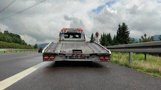 GÜNCELLEME - Düzce'de oto kurtarıcıdan düşen araca çarpan otomobildeki 1 kişi öldü, 4 kişi yaralandı