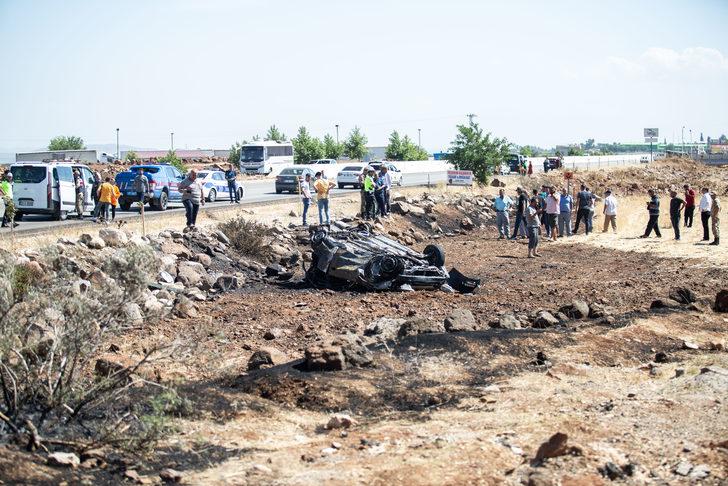 Hatay'da devrildikten sonra alev alan otomobildeki 4 kişi öldü, 2 kişi yaralandı G3