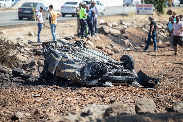 Hatay'da devrildikten sonra alev alan otomobildeki 4 kişi öldü, 2 kişi yaralandı G5