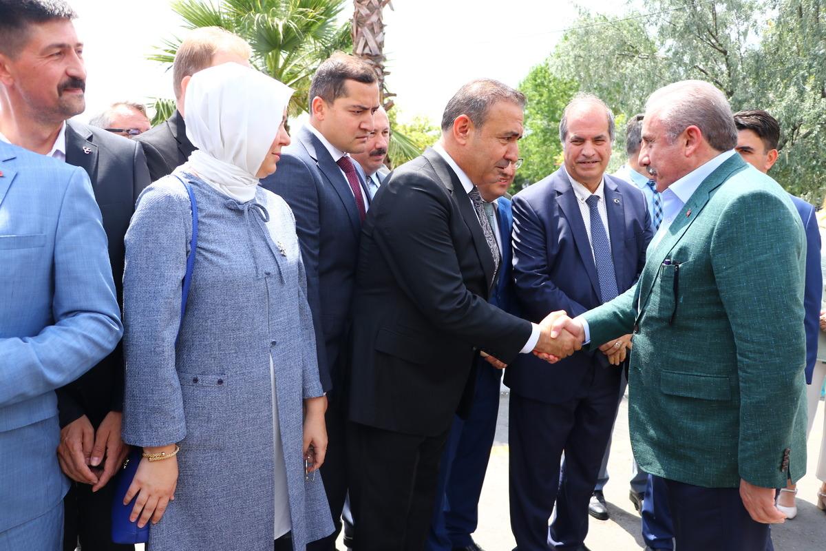 TBMM Başkanı Şentop, memleketi Tekirdağ'da bayramlaşma programına katıldı: