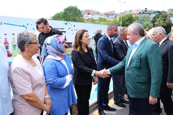 TBMM Başkanı Şentop, memleketi Tekirdağ'da bayramlaşma programına katıldı: G2