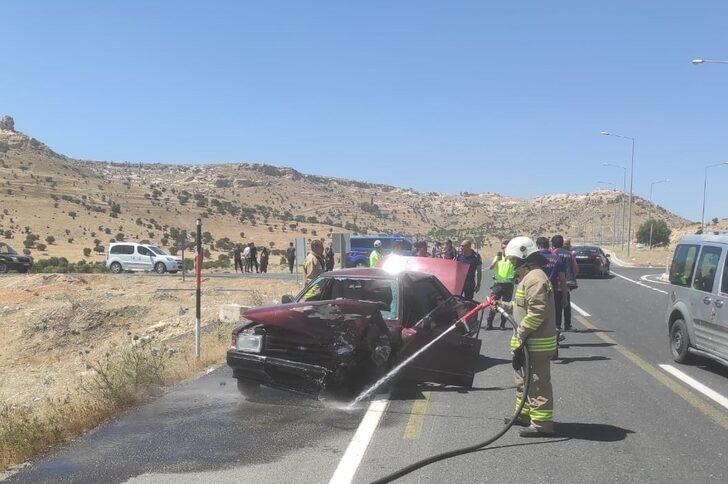 Mardin'de çarpışan 2 otomobildeki 4'ü çocuk 10 kişi yaralandı G1