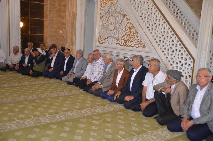 Muş'ta aralarında husumet bulunan aileler barıştırıldı G3