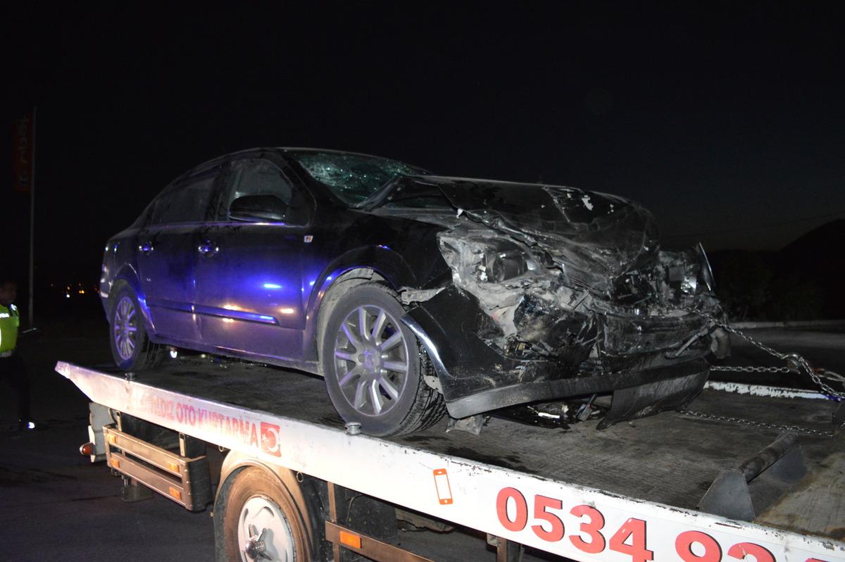 Adıyaman'da iki otomobilin &ccedil;arpıştığı kazada 7 kişi yaralandı