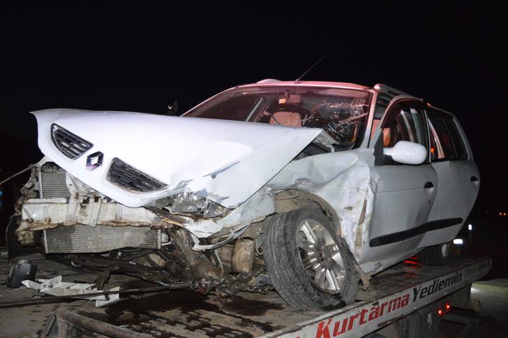 Adıyaman'da iki otomobilin çarpıştığı kazada 7 kişi yaralandı G5