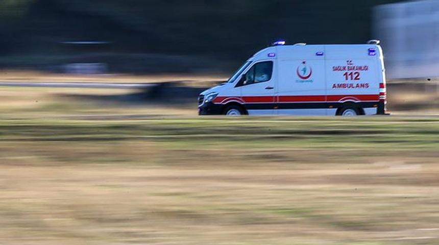 Otomobille çarpışan motosikletteki iki genç hayatını kaybetti