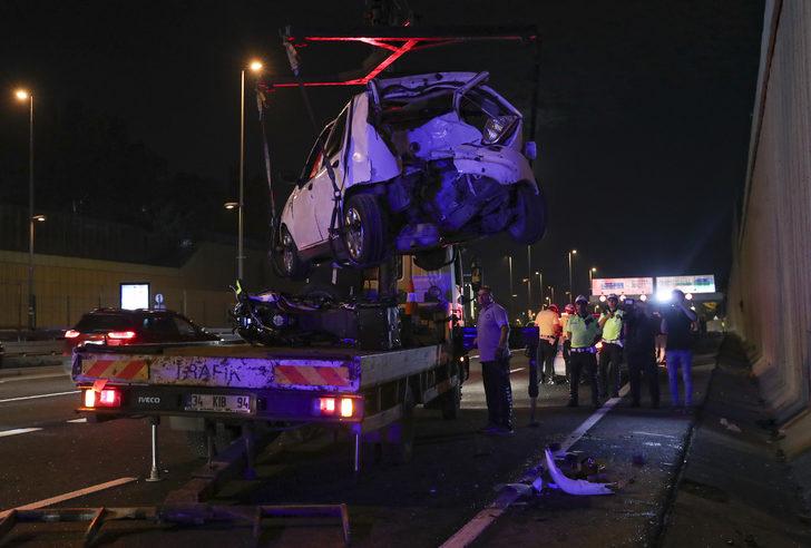 Eyüpsultan'da trafik kazasında 3'ü ağır 5 kişi yaralandı G3