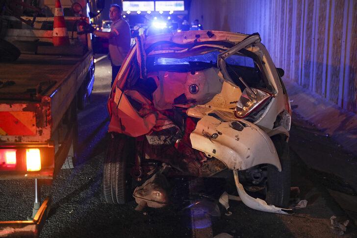 Eyüpsultan'da trafik kazasında 3'ü ağır 5 kişi yaralandı G4